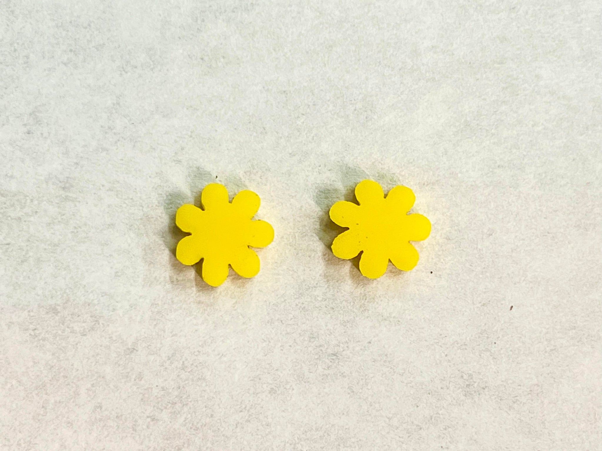 Acrylic stud flower yellow - 10 pair or 20 pair bundle