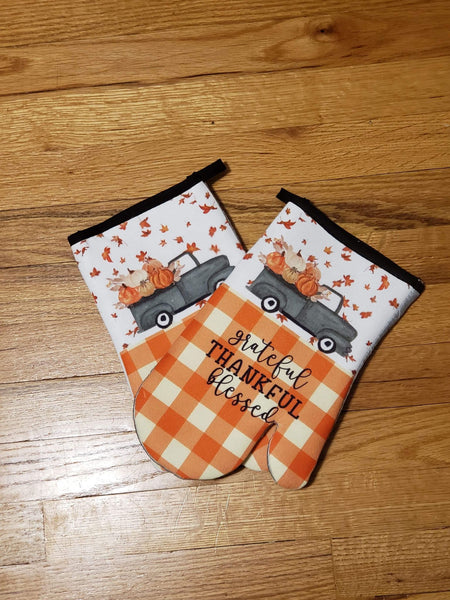 2 pc Left and Right Oven Mitt Set
